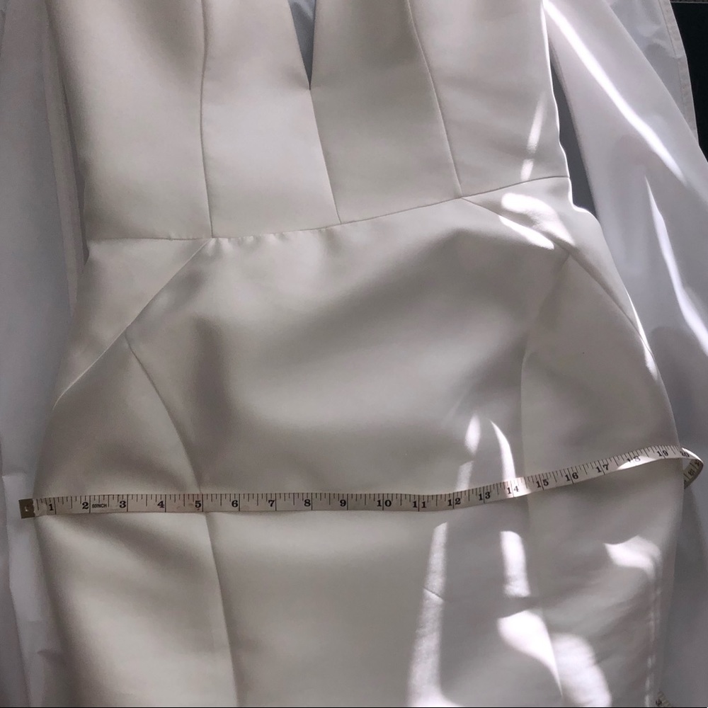 Carolina Herrera Lyla Bow Back Trumpet Mikado Gown - Picture 6 of 9